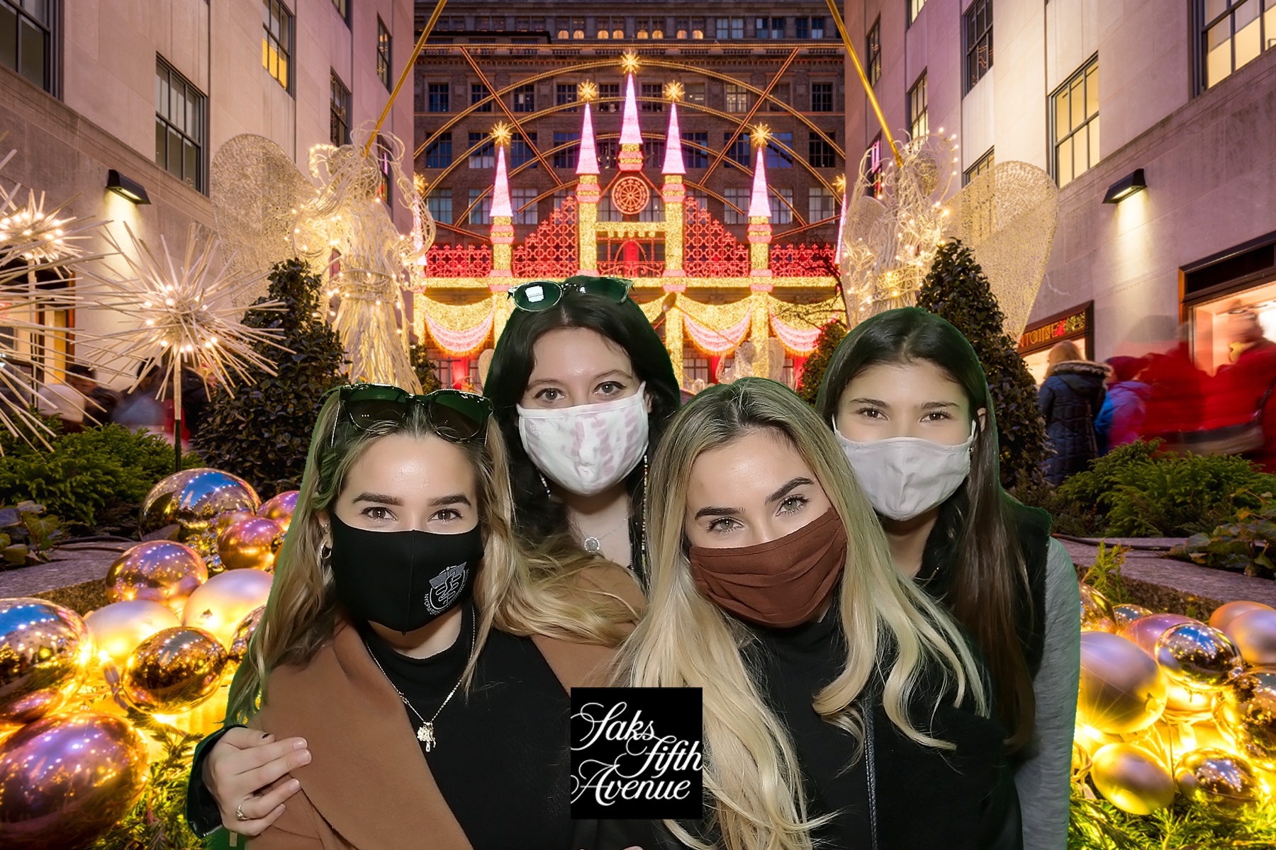 saks holiday photo booth nyc